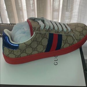 Gucci shoes